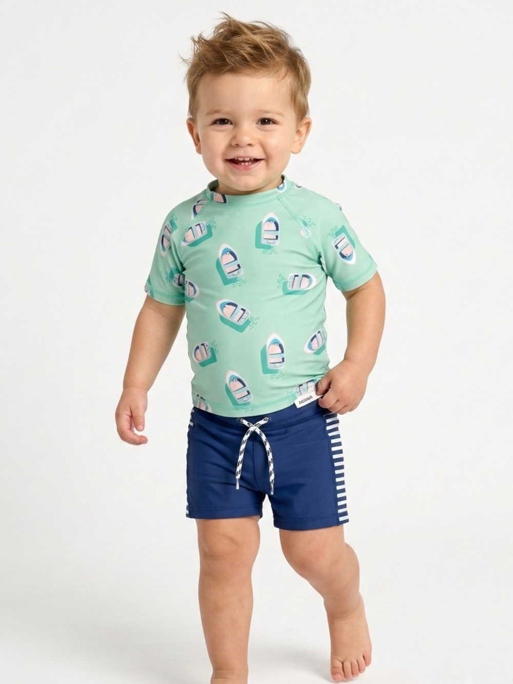 🎉 (12-18m) Snapper Rock Two-Piece Boat Print Rashguard & Trunk Set